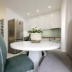 A Casinha Avo Mariana 53 * נאזרה